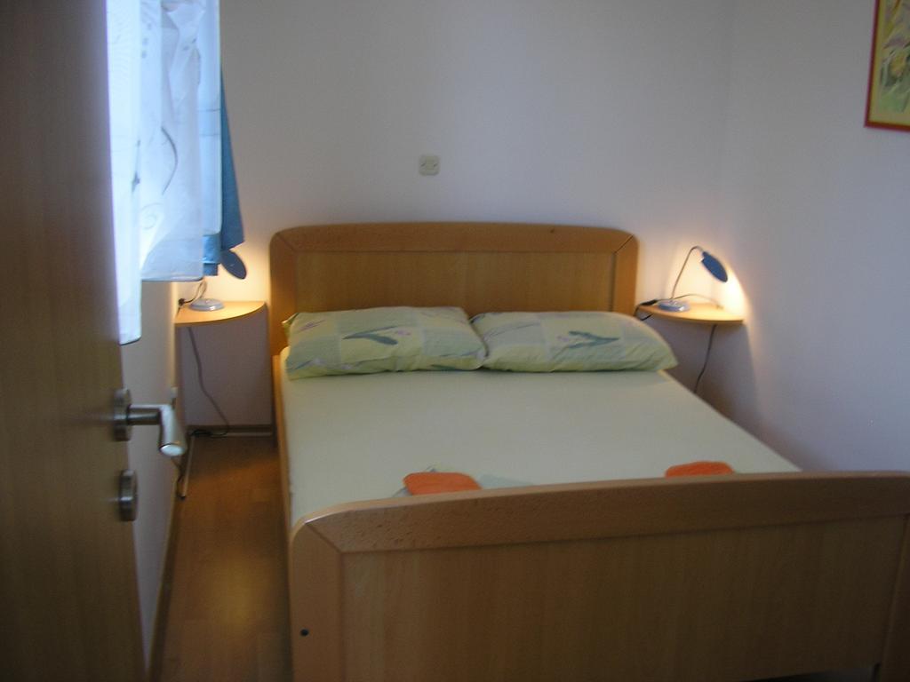 Apartments Viki Trogir Exterior foto