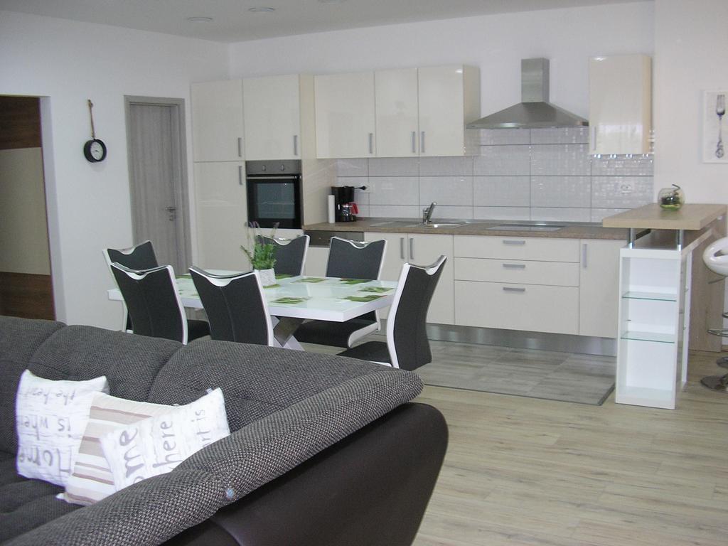 Apartments Viki Trogir Exterior foto