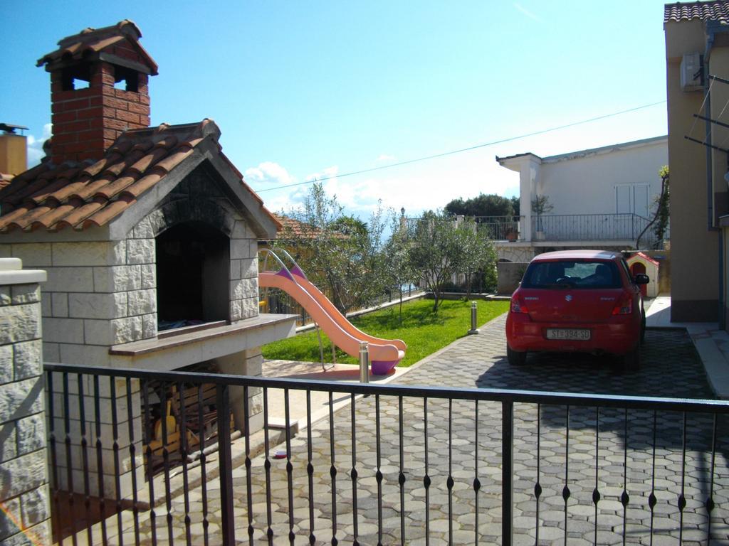 Apartments Viki Trogir Exterior foto