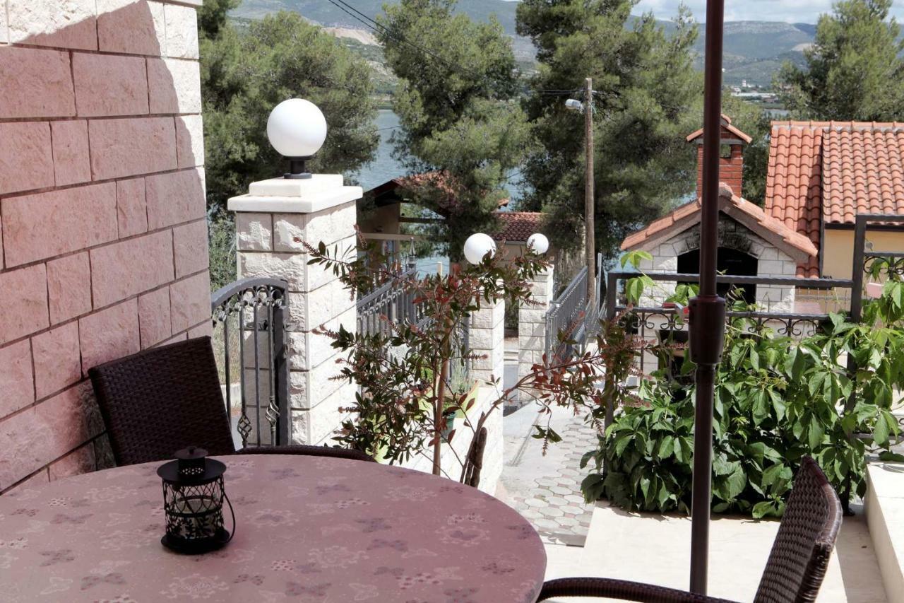 Apartments Viki Trogir Exterior foto
