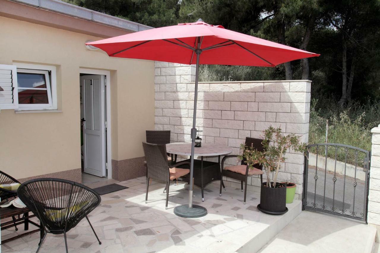 Apartments Viki Trogir Exterior foto